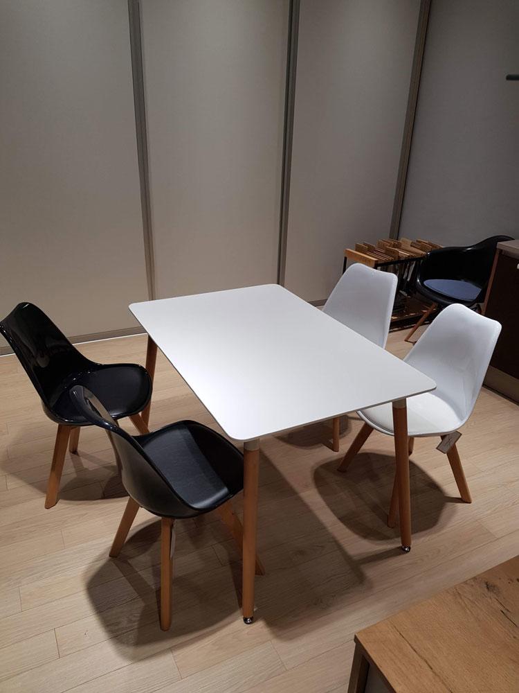 DanKuchen, studioHR, RASPRODAJA - stol i četiri stolice, stol Cersei i stolice Tyrion, slika 01